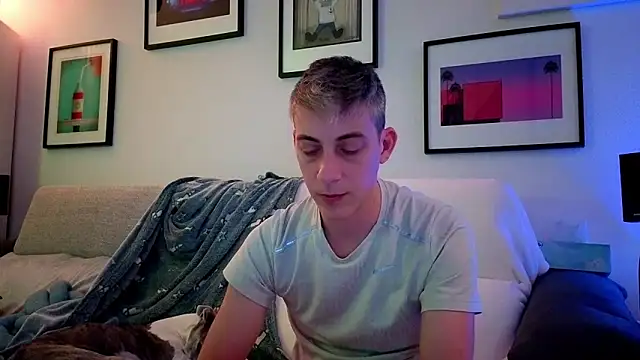1Hugo1 Adlı Modelin Canlı Seks Kamerası Şovu