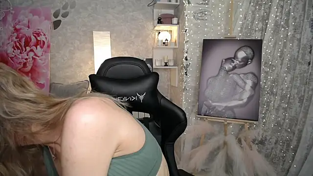 NickyAdamidi Live Chatraum