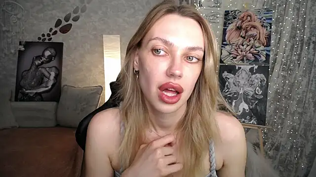 Živá chatovací místnost NickyAdamidi