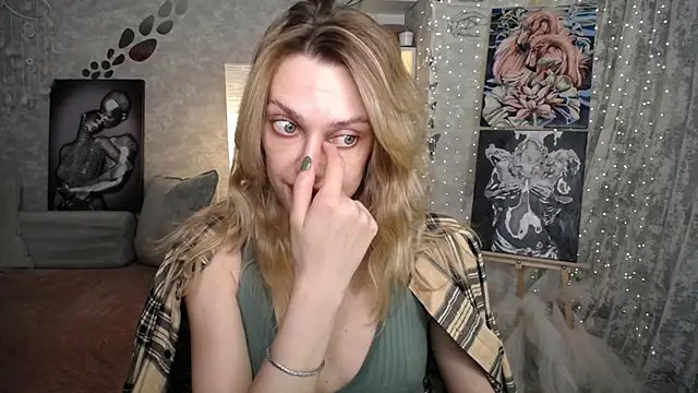 NickyAdamidi Adlı Modelin Canlı Sohbet Odası