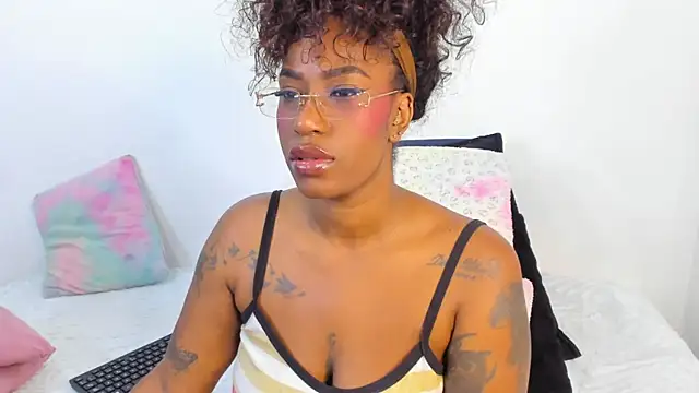 Brandy_brown_ Pertunjukan Kamera Seks Langsung