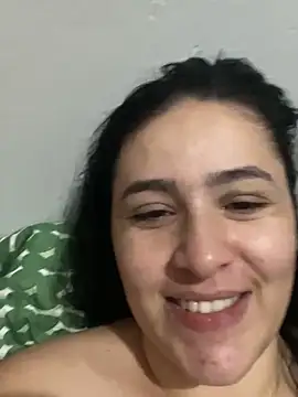 غرفة دردشة IvettSt_ المباشرة