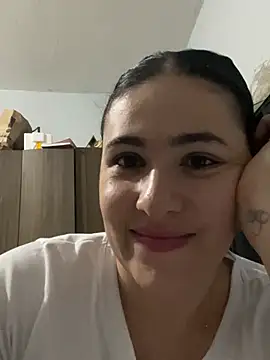 Sala de chat ao vivo de IvettSt_