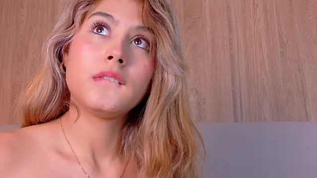 غرفة دردشة ZoehAngel المباشرة