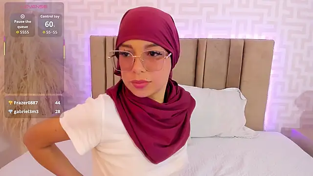 غرفة دردشة naishaa_ المباشرة