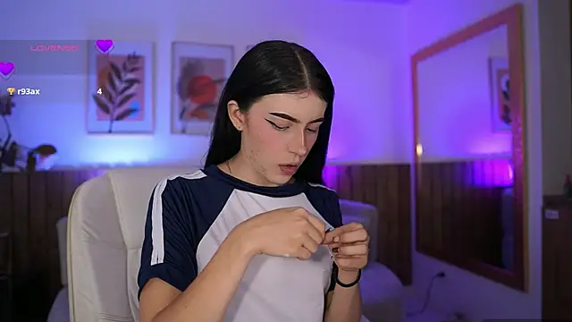 Živá chatovací místnost JadeSummerr
