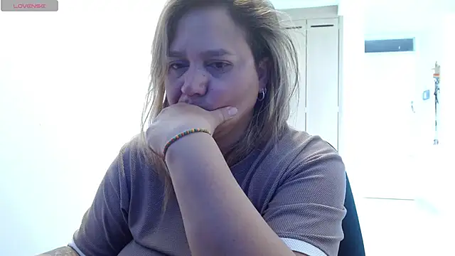 LauraReeves Cameră chat live