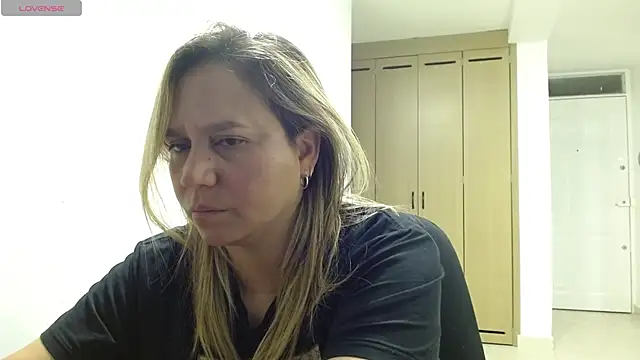 Živá chatovací místnost LauraReeves