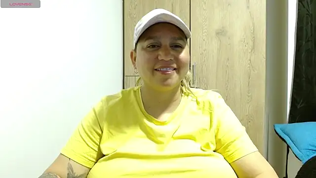 LauraReeves – live chatrum