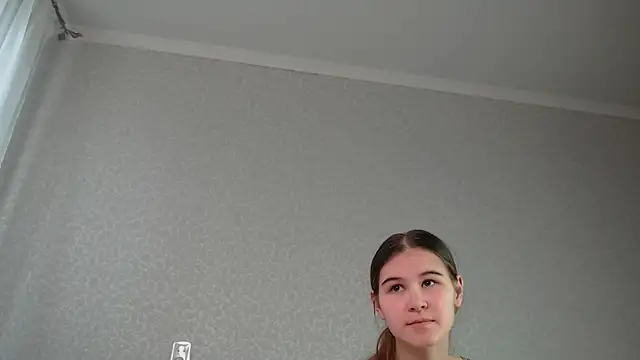 litle_owl Adlı Modelin Canlı Sohbet Odası