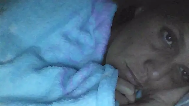 חדר צ'אט בשידור חי של sarahkat86