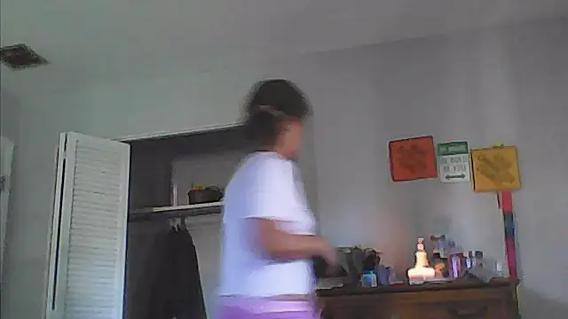 sarahkat86 Adlı Modelin Canlı Sohbet Odası