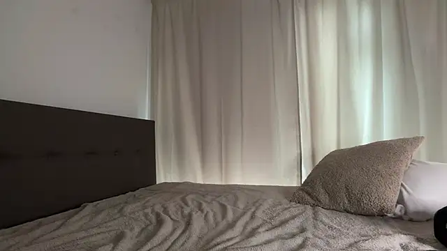 Chat soba uživo modela TianaCharm