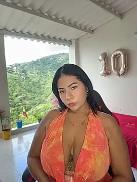 Camiibunny Adlı Modelin Canlı Sohbet Odası