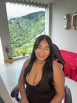 Camiibunny Adlı Modelin Canlı Sohbet Odası