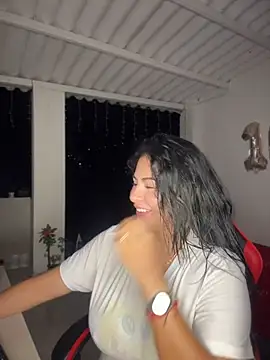 Camiibunny Adlı Modelin Canlı Sohbet Odası