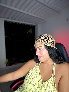 bunnysamy Adlı Modelin Canlı Sohbet Odası