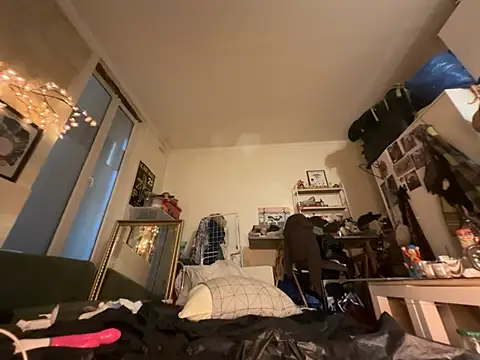 Kaaaya69 Adlı Modelin Canlı Sohbet Odası