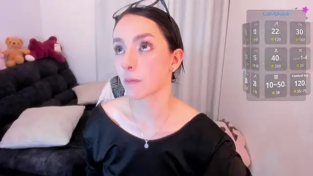 sarah_saenz_ Live chatroom