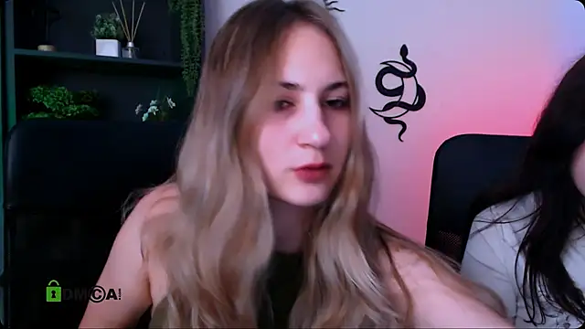 חדר צ'אט בשידור חי של riley_sanders