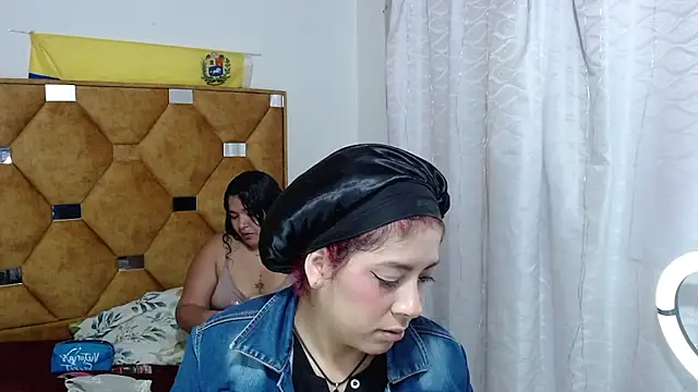 LITTLEJULES' Live Chat Room