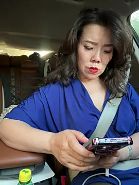 غرفة دردشة anna_kk المباشرة