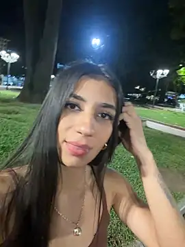 Carolina_1111 Adlı Modelin Canlı Sohbet Odası