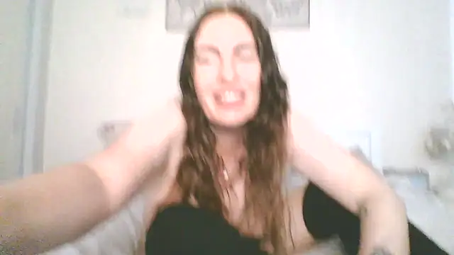 חדר צ'אט בשידור חי של EllaKent