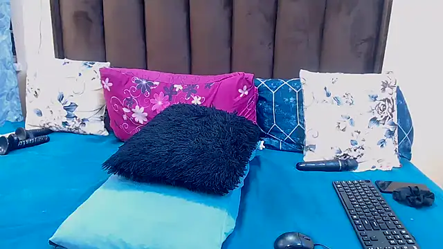 AfricanQueenxx40 Adlı Modelin Canlı Sohbet Odası