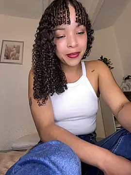 Yasmin777_'s Live Chat Room