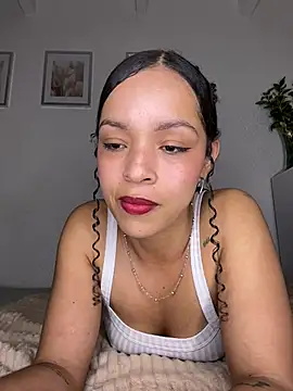 Chat soba uživo modela Yasmin777_