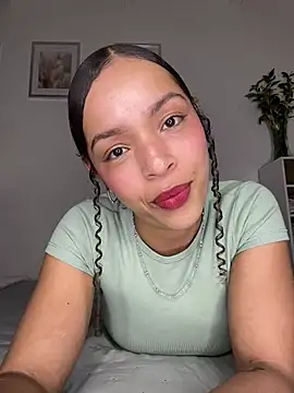 Yasmin777_ Cameră chat live