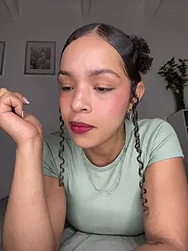 Chatroom en direct de Yasmin777_