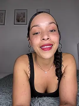 Sala de chat ao vivo de Yasmin777_