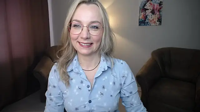 Ava_Elior's Live Chat Room