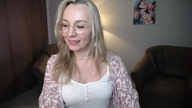 Ava_Elior Live Chatraum