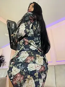 BellaFernandez__ élő chatszobája