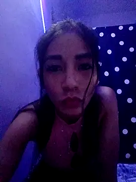 RandalHot Adlı Modelin Canlı Sohbet Odası