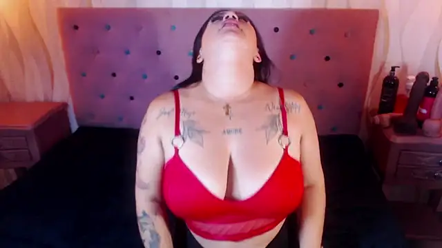 Milf_NaomiBraunx Live Chatraum