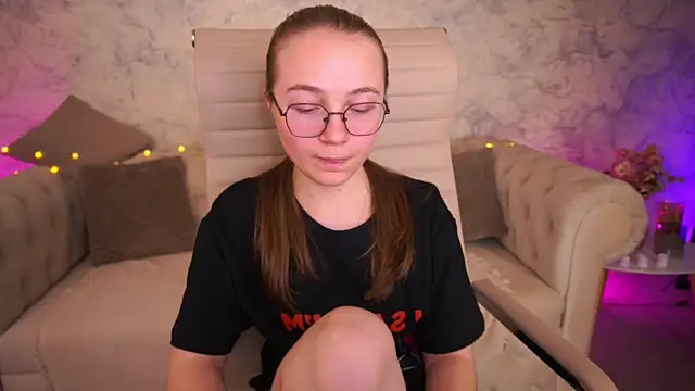 ArrinaWairr élő chatszobája