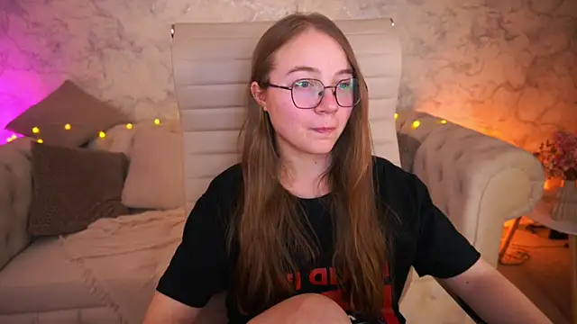 Živá chatovací místnost ArrinaWairr