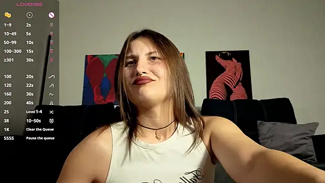 חדר צ'אט בשידור חי של TrixiBell
