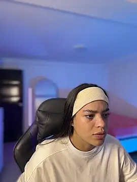 Sala de chat ao vivo de JuanitaMore01
