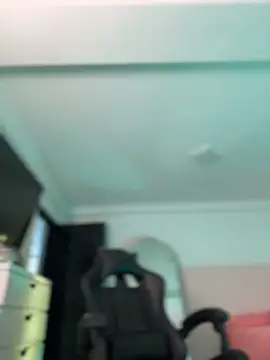 JuanitaMore01 Adlı Modelin Canlı Sohbet Odası