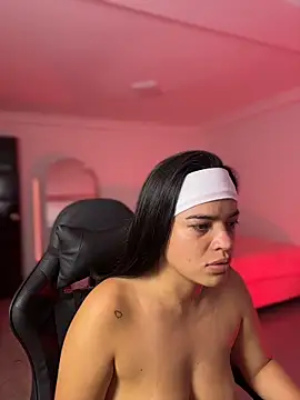 Chatroom en direct de JuanitaMore01