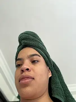 חדר צ'אט בשידור חי של JuanitaMore01