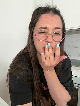 غرفة دردشة liloush__ المباشرة
