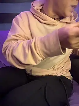 SalyTredelMonte 실시간 채팅방