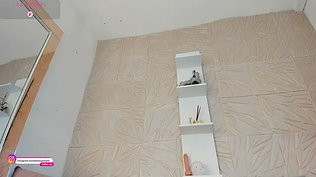 DestinySins' Live Chat Room