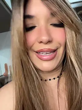 Živá chatovací místnost Doce_Giovanna